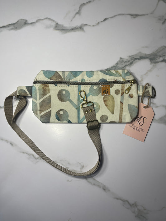 Aura Crossbody