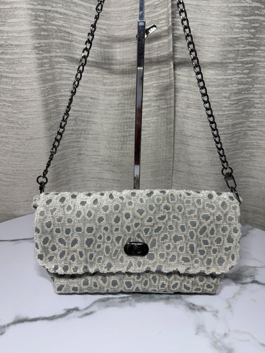 Bella Grey Dot