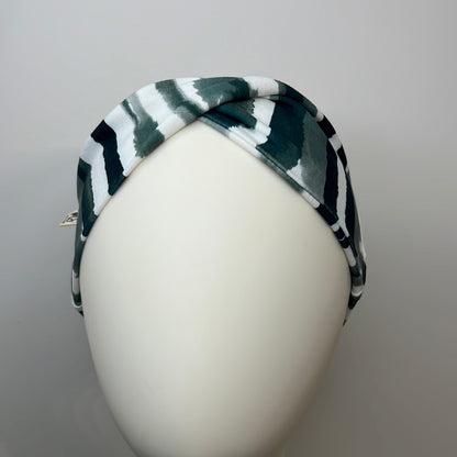 White and green tones lines headband.